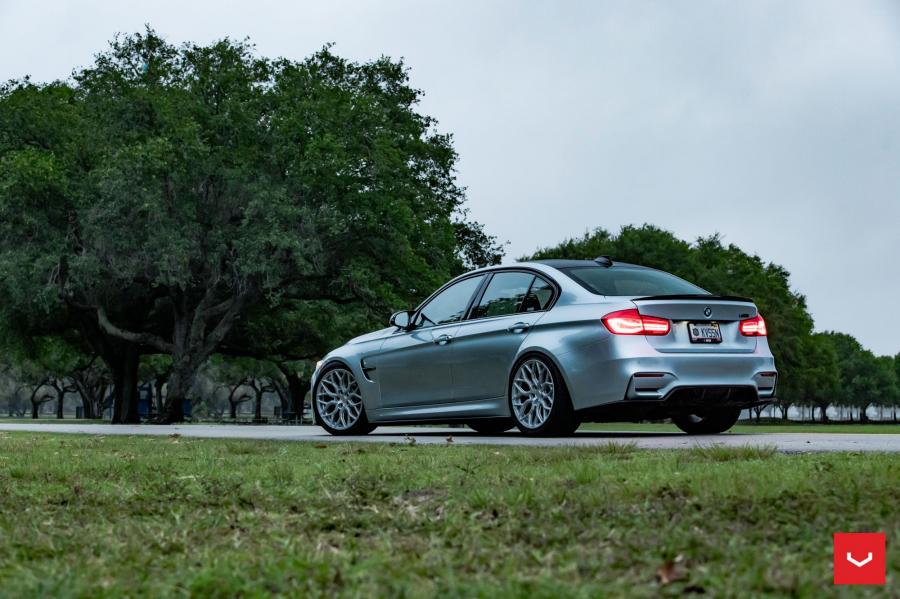  BMW M3 Sedan on Vossen Wheels (HF-2) 2019 года  (фото 25 из 25)